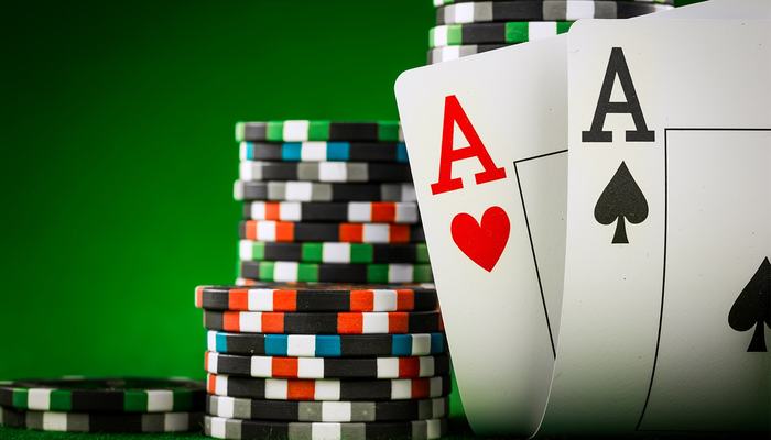 Three Card Poker có mấy hình thức chơi?